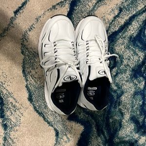 Athletic works 10 wide white shoes